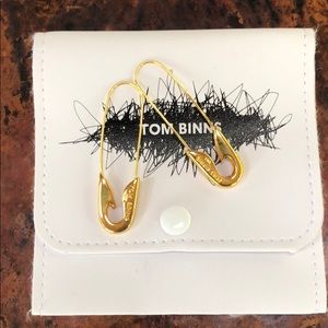 Yellow gold safety pin earrings